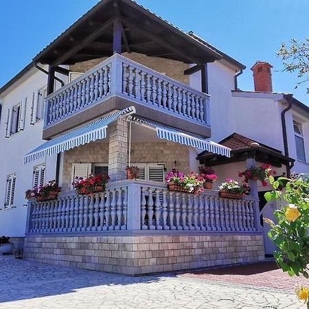Apartmani Mila-Casa Bianca Medulin Bagian luar foto